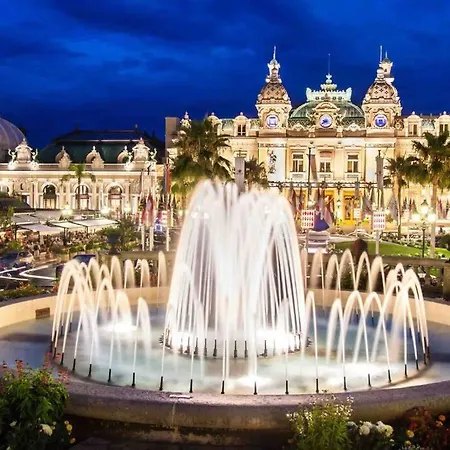 Monaco & Jardin 아파트 카프다일